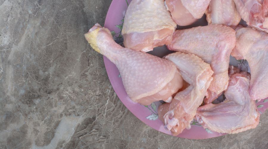 Куриный переполох: Алтайский край снизил объемы производства мяса птицы