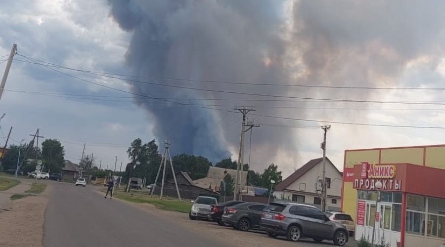 Лесной пожар в Михайловском районе продолжается вопреки реляциям властей