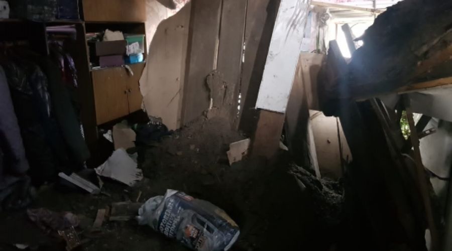 В Барнауле возбудили уголовное дело из-за гибели бабушки и внука после обрушения потолка