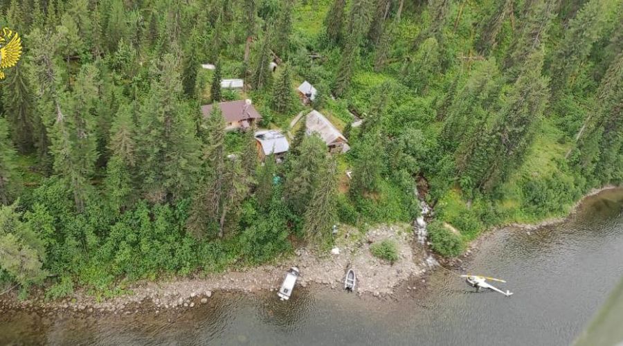 Следователи возбудили уголовное дело из-за жесткой посадки вылетевшего с Алтая в Хакасию вертолета