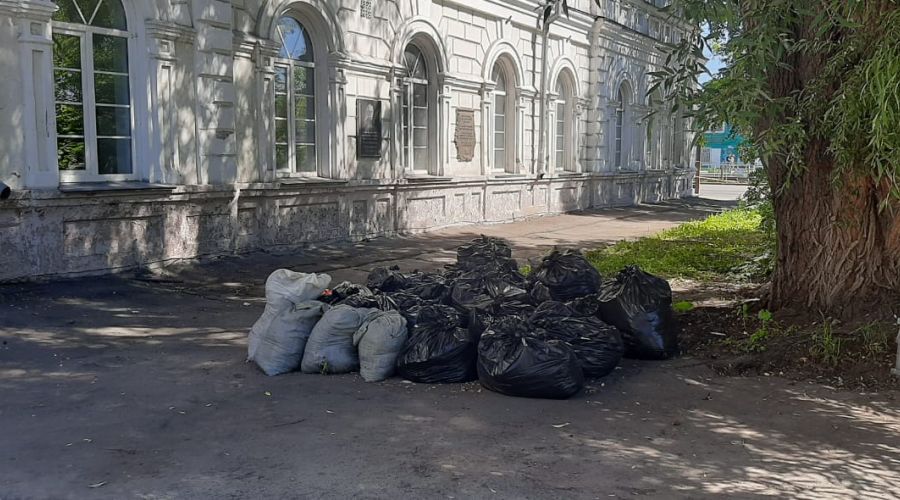 Росимущество после выданного предписания ликвидировало горы мусора у Горного управления в Барнауле