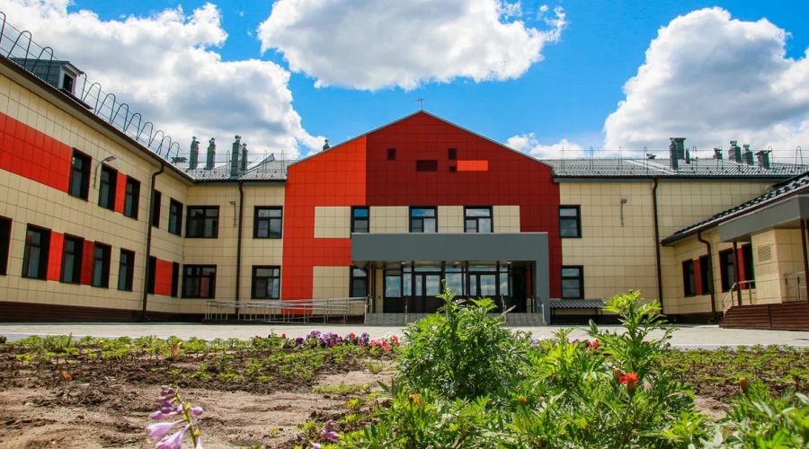 В одном из сел Троицкого района заканчивают строительство долгожданной школы по нацпроекту