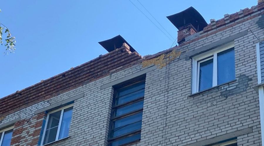 Пена должна спасти жителей дома в Научном городке