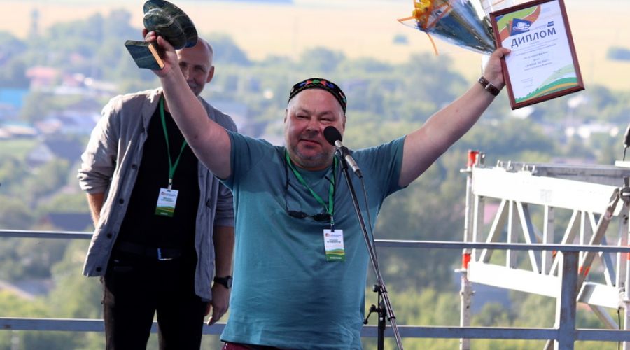 Награждение победителя Ильдара Ягафарова