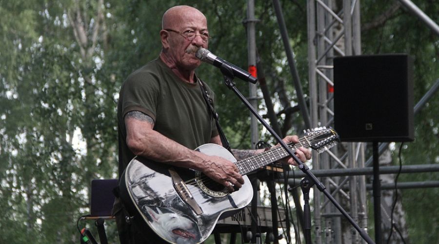 Выступление Александра Розенбаума на фестивале Роберта Рождественского