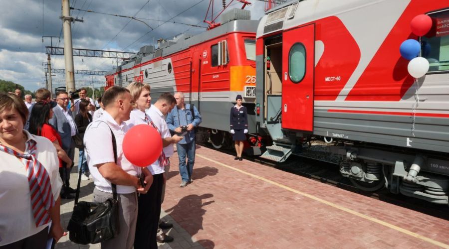 Железнодорожники передали в Алтайский край первую партию новых вагонов