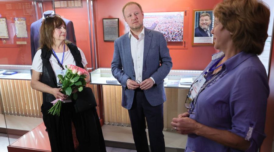 Виктор Томенко в музее Михаила Евдокимова