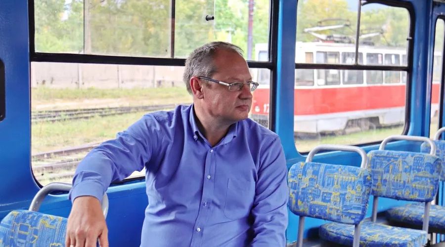 Мэр Бийска первым протестировал «собянинские» трамваи и анонсировал возрождение МУПа