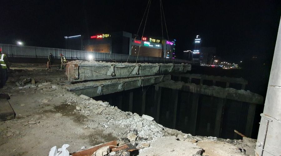 В Барнауле полностью завершили демонтаж трехпролетного моста на проспекте Ленина