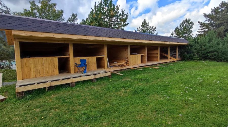 Республиканские Минприроды и прокуратура пытаются добиться сноса «неугодных» туробъектов на берегу Катуни