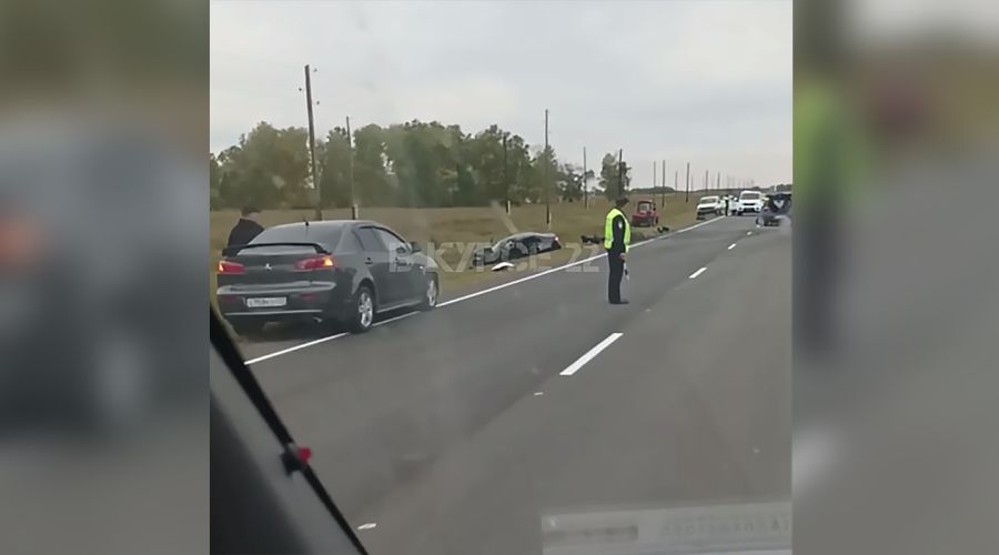 Несколько человек погибли в результате лобового столкновения автомобилей на алтайской трассе<span style=