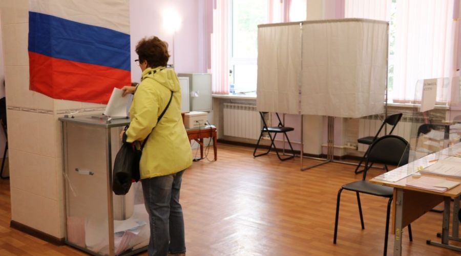 Единороссы по предварительным итогам выборов берут абсолютное большинство в крупных городах Алтайского края