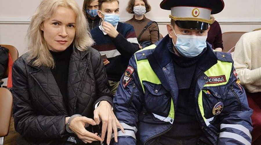 Скандальная алтайская активистка не смогла оспорить содержание в СИЗО по делу фейков о действиях ВС РФ