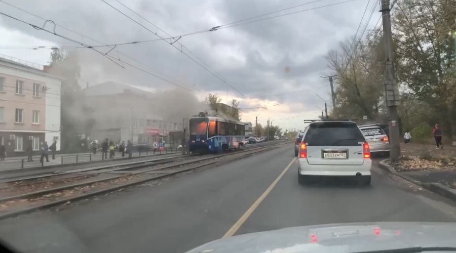 В Бийске из-за короткого замыкания сгорел «модерновый» трамвай