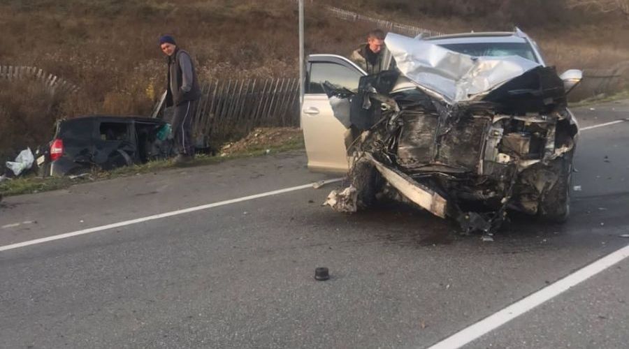 «Он еще и с пивом»: на Алтае мать и сын погибли в дорожной аварии с Lexus (обновлено)
