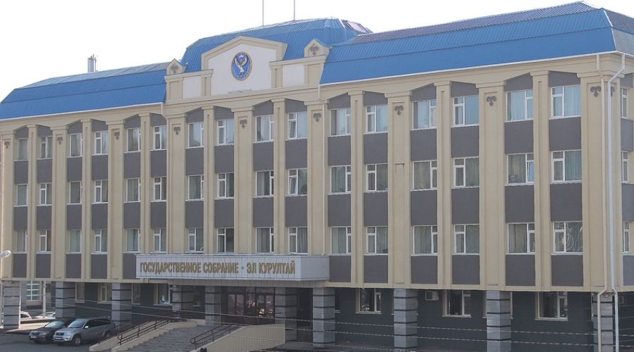 Без ремонта и праздника: на Алтае власти решили «затянуть пояса» на фоне спецоперации