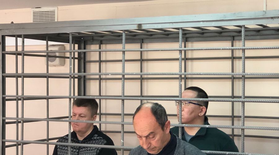 На Алтае экс-главу Минздрава вместе с помощником отправили в колонию строгого режима на 10 лет за взятки