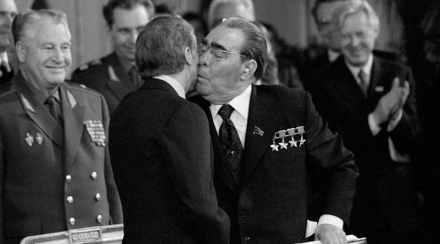 «Нужно сближать позиции»: алтайские парламентарии порассуждали о «политическом перемирии» и однопартийности