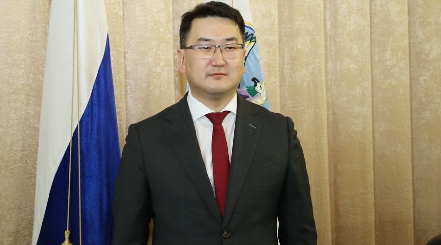 Спикер алтайского Госсобрания решил все же отменить покупку новой машины для депутатов почти за 5 млн рублей