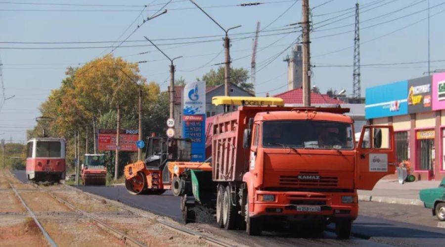 «Даже при ямах было комфортнее»: Общественную палату Бийска разочаровал ремонт улицы Мерлина по нацпроекту