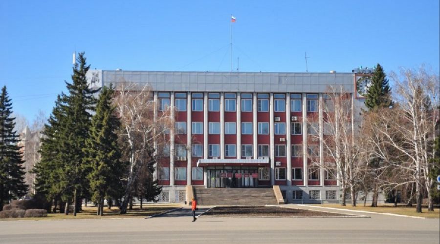 Интрига в студеную пору: источники обозначили «политическую игру» на конкурсе по избранию мэра Бийска