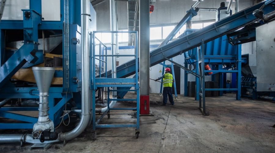 Стали известны сроки согласования проектов предприятий по переработке отходов в трех зонах Алтайского края