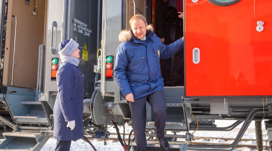 Вагончик тронулся