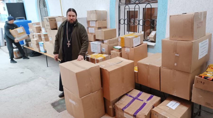 Груз уже прибыл в Специальный гуманитарный центр Крымской митрополии