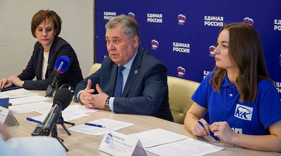 В Алтайском крае планируют готовить волонтеров для участия в миссии на Донбассе