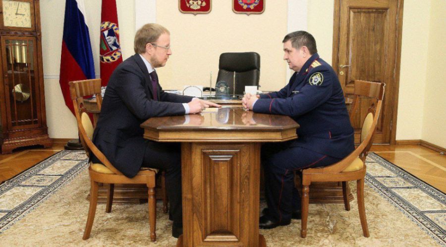 Виктор Томенко назвал недопустимым осквернение барнаульской Аллеи памяти воинов-десантников