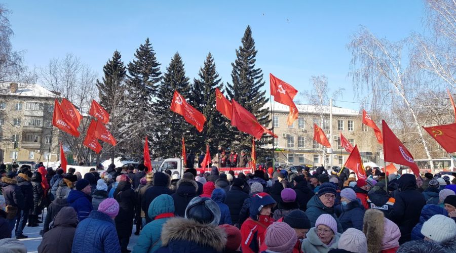 В городах Алтайского края прошли митинги против роста тарифов на услуги ЖКХ