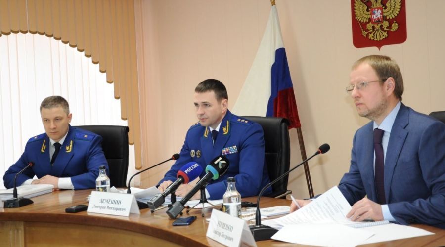 Замгенпрокурора России поручил «разобраться» с взлетевшими тарифами и буксующей догазификацией в Алтайском крае