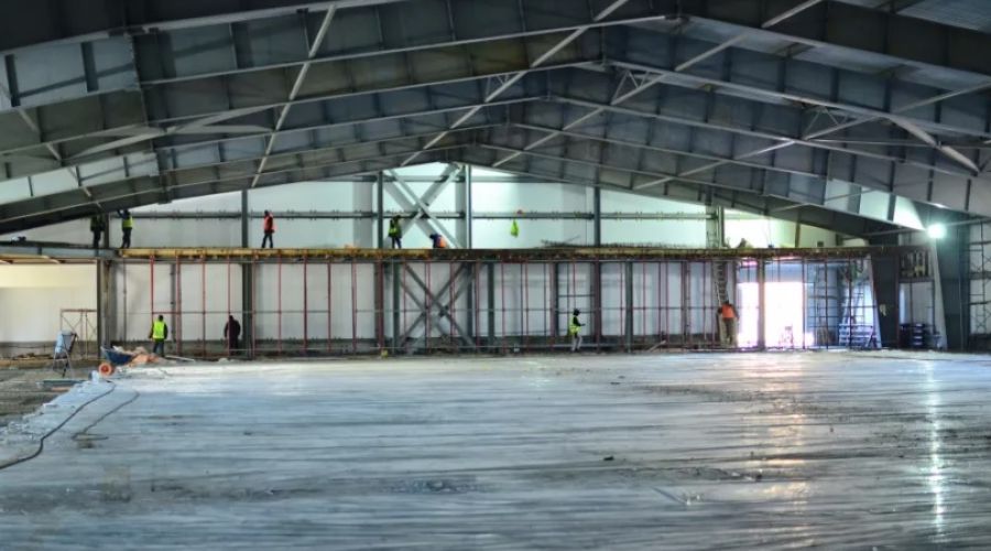 Строящийся ледовый комплекс в Бийске