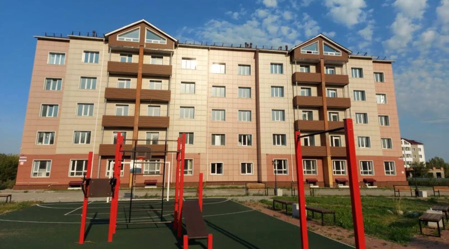 Дом по улице Бийской, 13 в Белокурихе