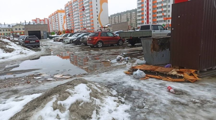 Обычный пейзаж у новостроек на юго-западе Барнаула