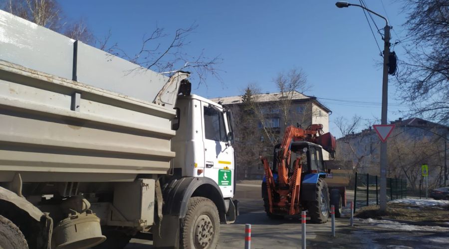 Мэрия прокомментировала снос деревьев в барнаульском сквере