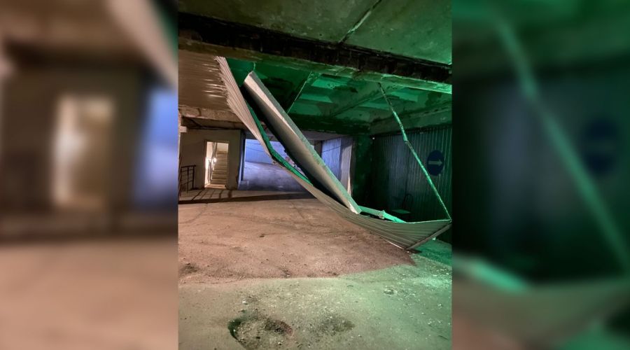 В центре Барнаула на подземной парковке обрушился потолок