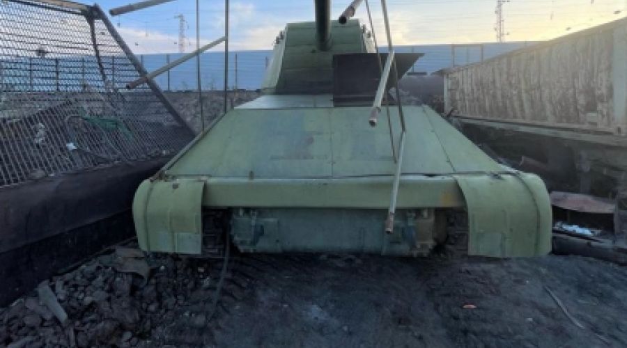 В Алтайском крае сотрудник базы отдыха погиб под гусеницами тягача