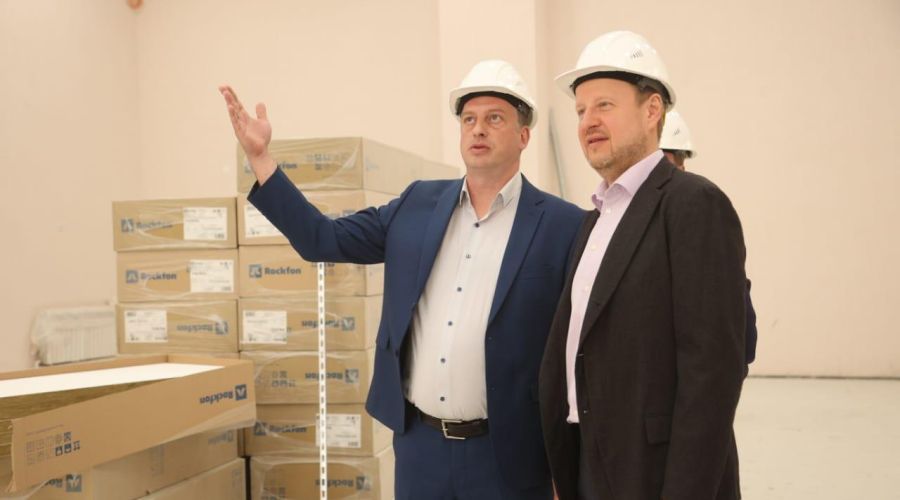 Губернатор Алтайского края оценил развитие барнаульского микрорайона Спутник
