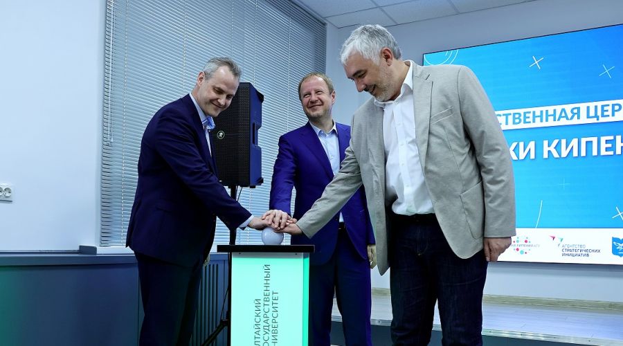 Виктор Томенко оценил «закипание» опорного алтайского вуза