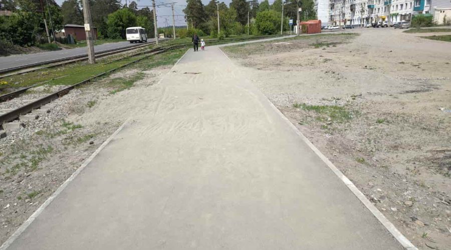 В Бийске подрядчика заставят отремонтировать по гарантии «растаявший» по весне тротуар