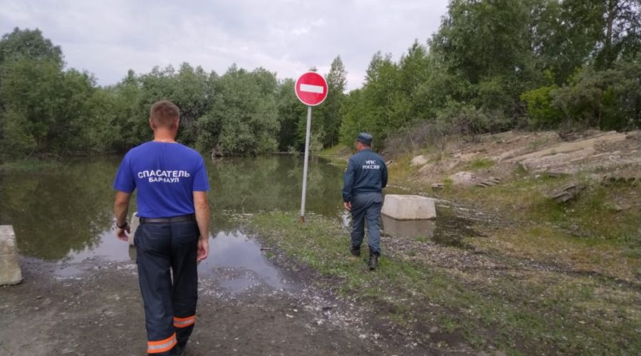 Уровень воды в Оби начал снижаться после приближения к критической для Барнаула отметке