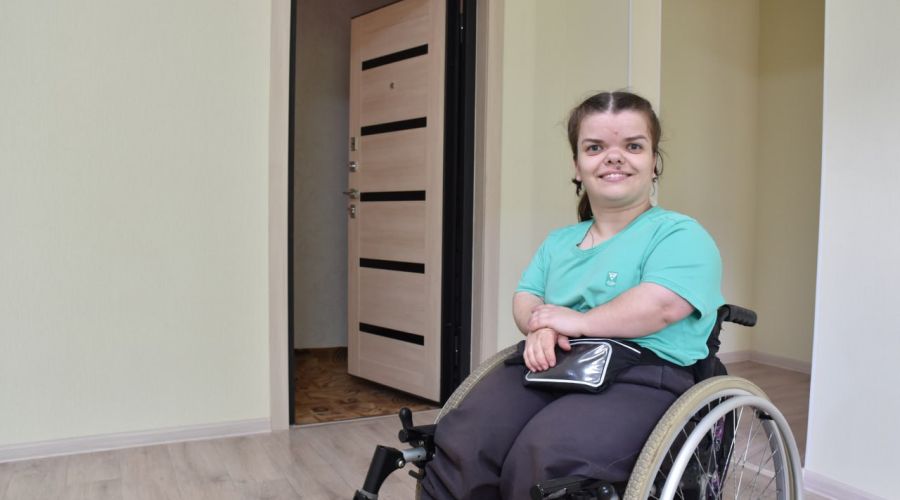 Светлана Крюкова в своей квартире