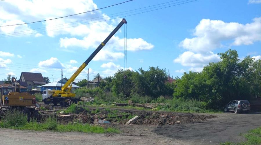 Место разбора аварийного дома на улице Кадыковой