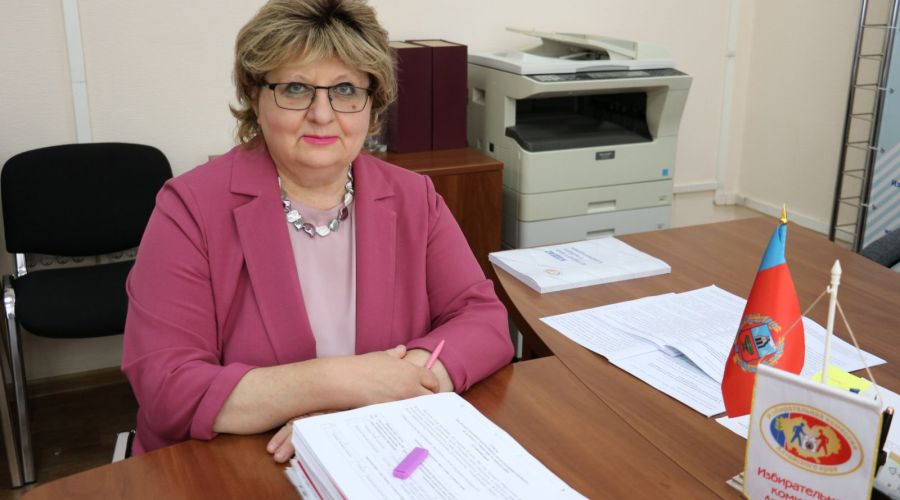 Еще одна выдвиженка на пост губернатора Алтайского края сдала документы в избирком