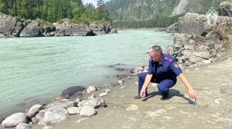 Полицейские нашли тело пропавшей с алтайской турбазы пятилетней девочки