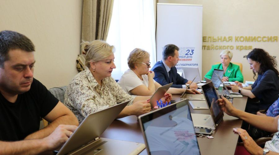 Избирком аннулировал регистрацию кандидата на пост губернатора Алтайского края