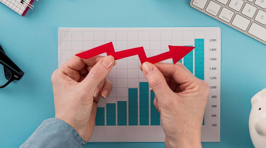 Показатель средней зарплаты в Алтайском крае продолжил расти в реальном выражении