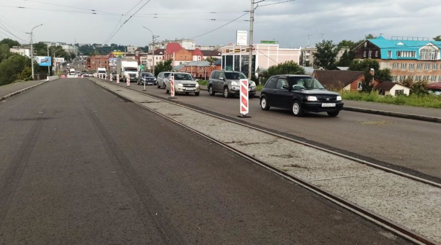 В Бийске не смогли досрочно отремонтировать коммунальный мост