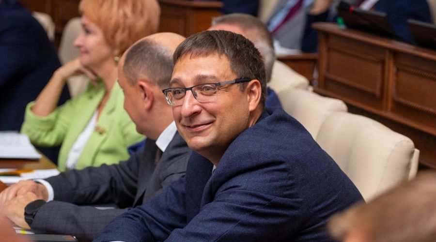 Алтайские депутаты делегировали своего коллегу в омбудсмены